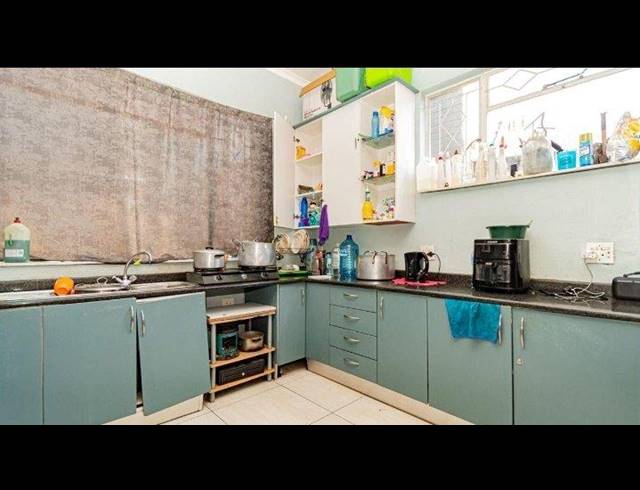 3 BEDROOM HOUSE FOR SALE IN KENSINGTON